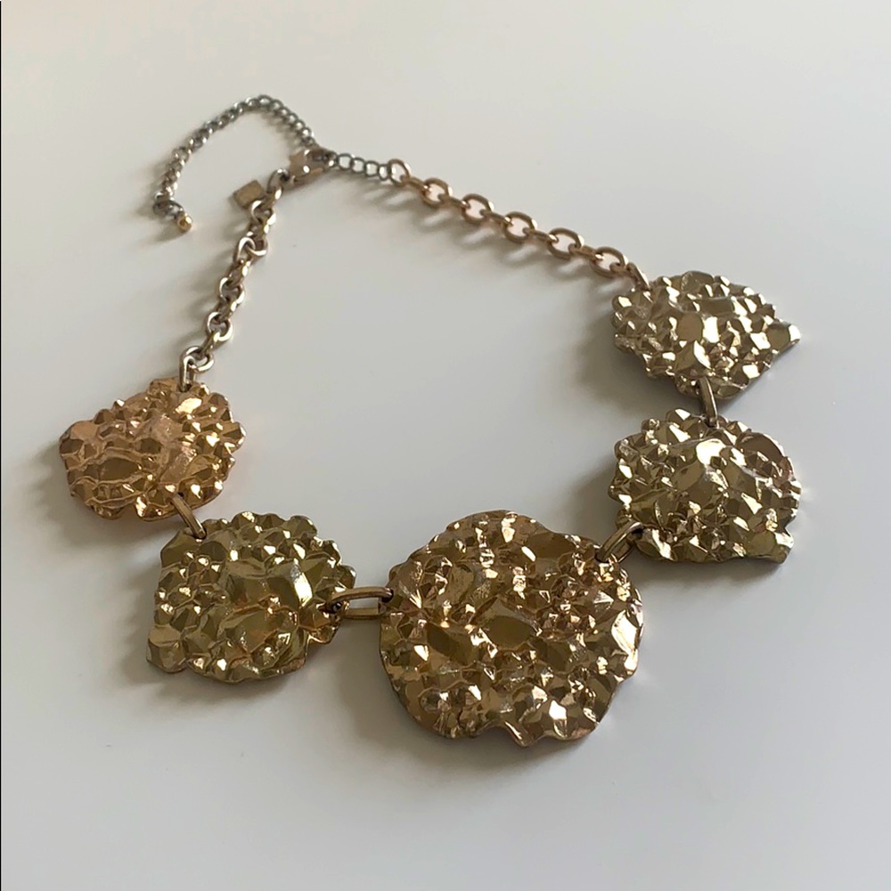 Beautiful Antique Necklace - Gold